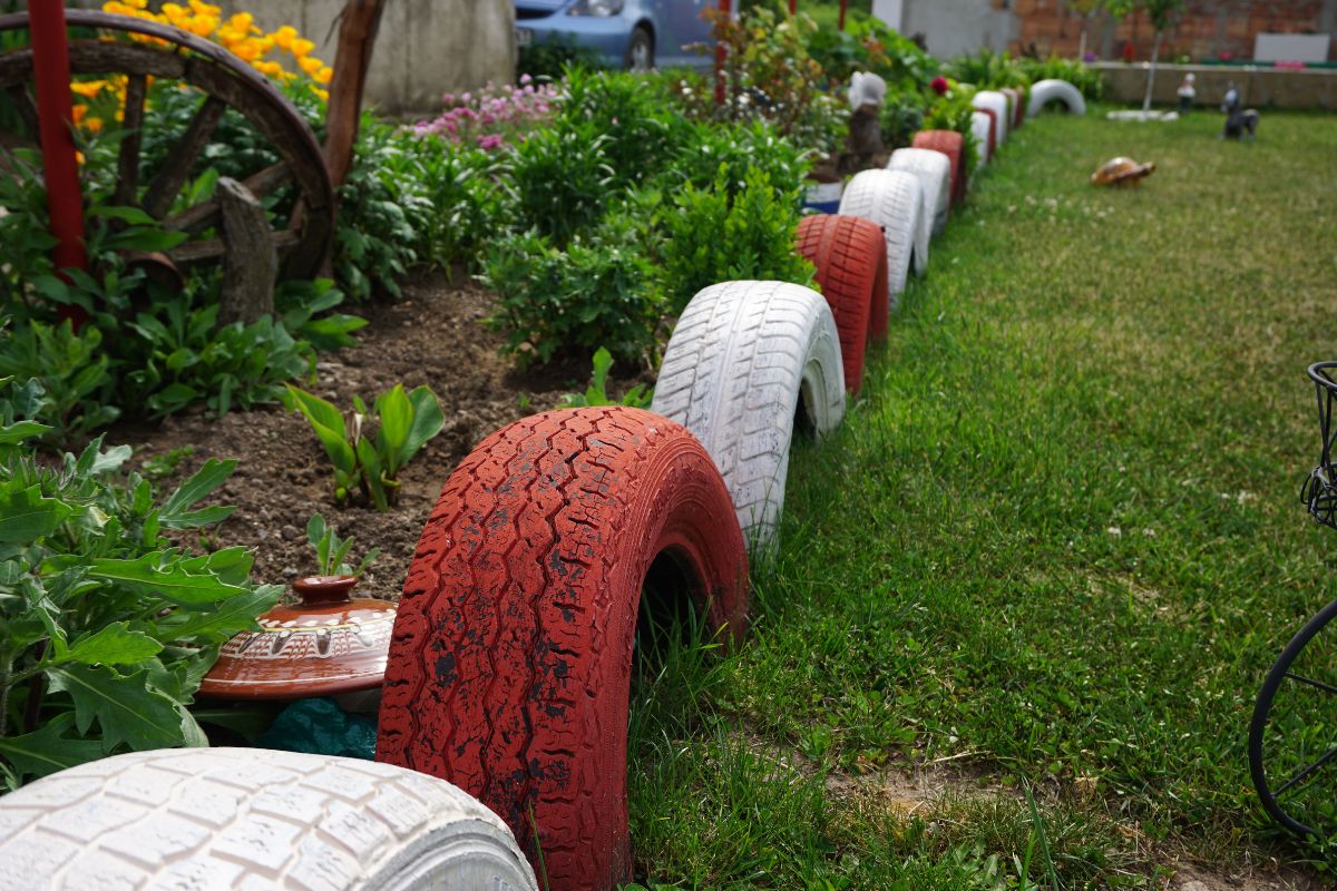 arredare il giardino con pneumatici usati