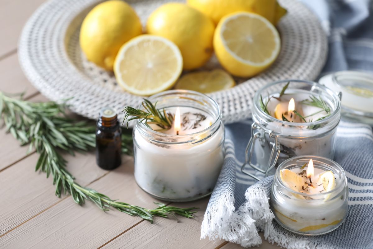 candela antizanzare con ingredienti naturali