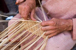 come intrecciare i cesto in vimini