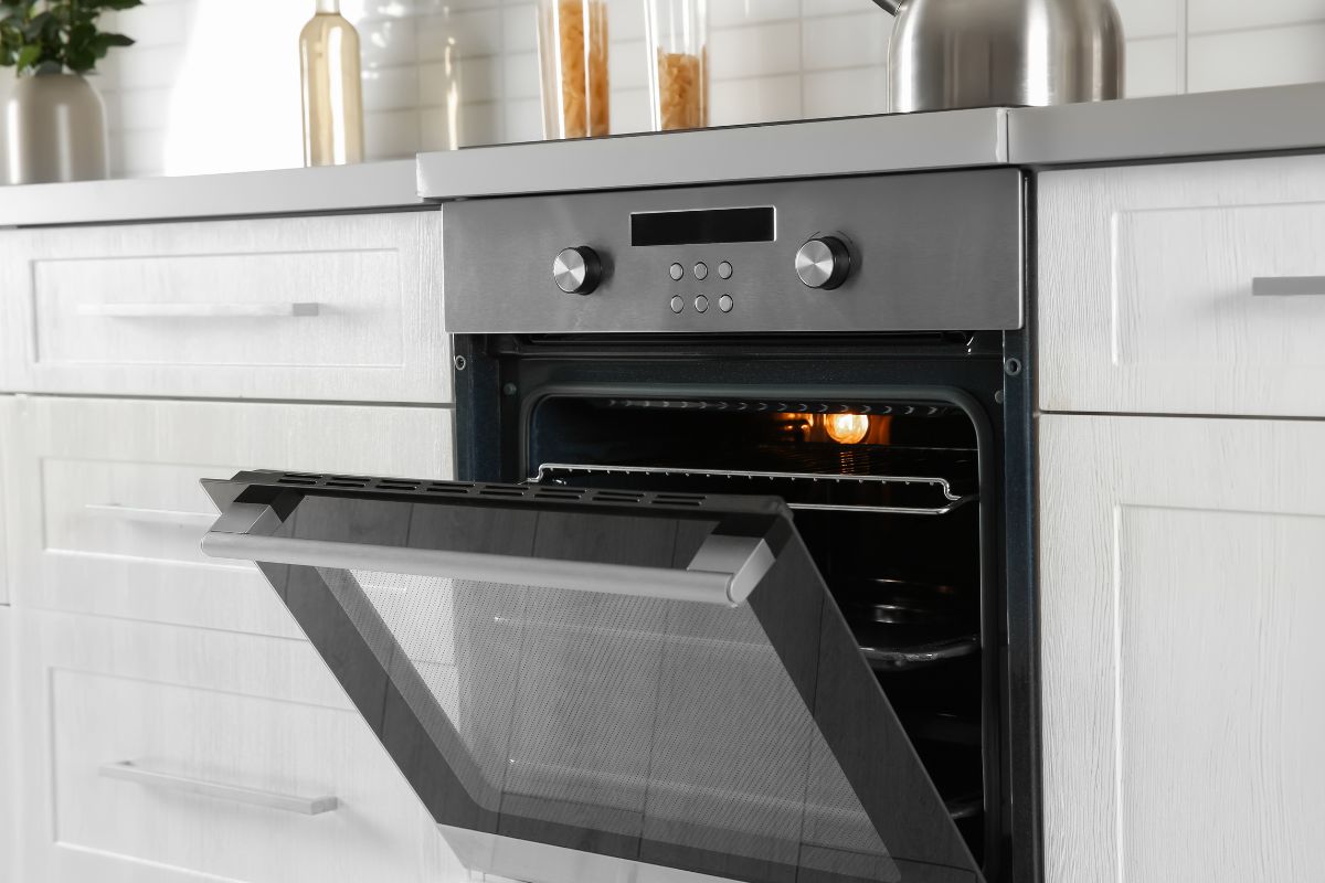sgrassare il forno con miscela naturale