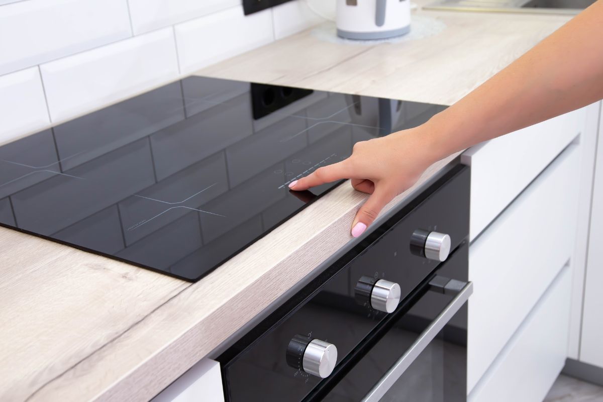 come pulire il piano a induzione