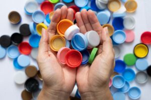 cosa fare con i tappi delle bottiglie