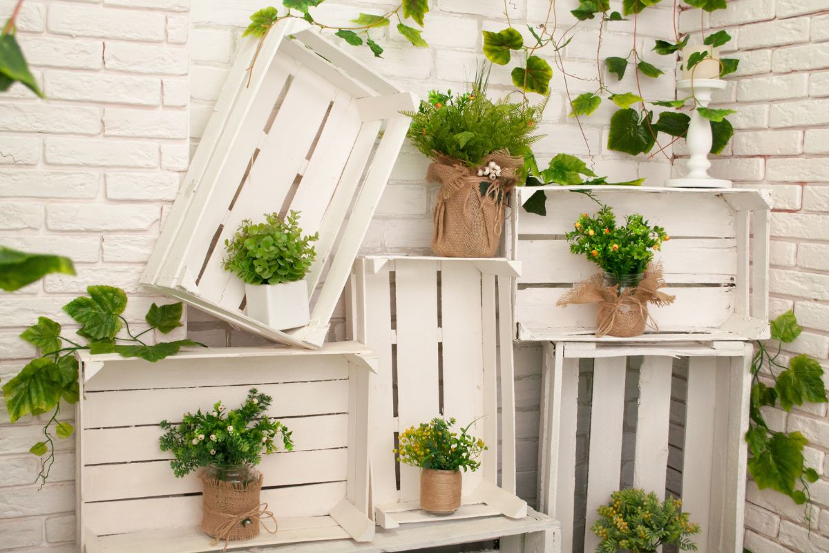 cassette di legno per arredare balcone e giardino