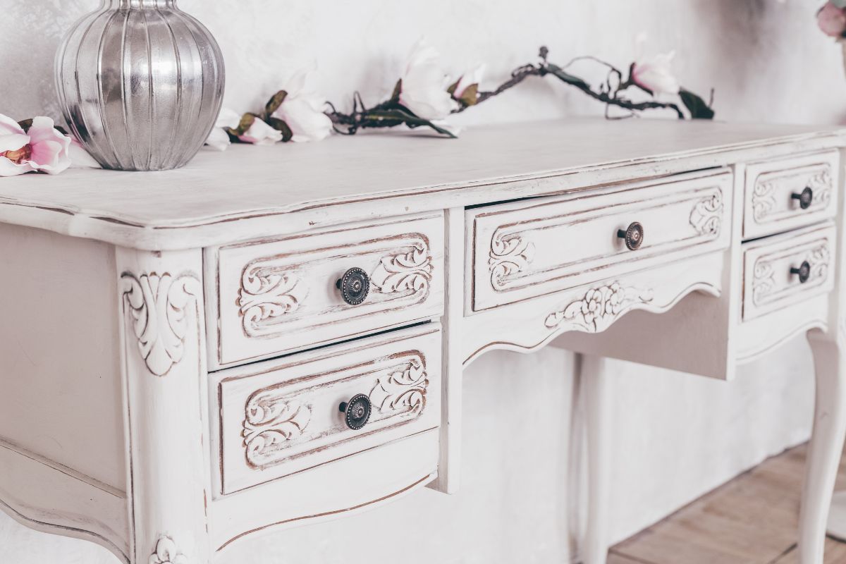 vecchi mobili trasformati in stile shabby