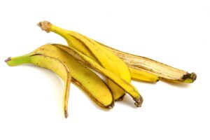 bucce di banana per un concime liquido