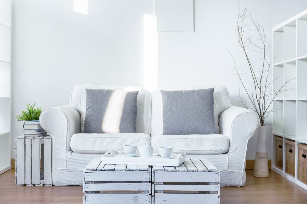 arredo con cassette in legno