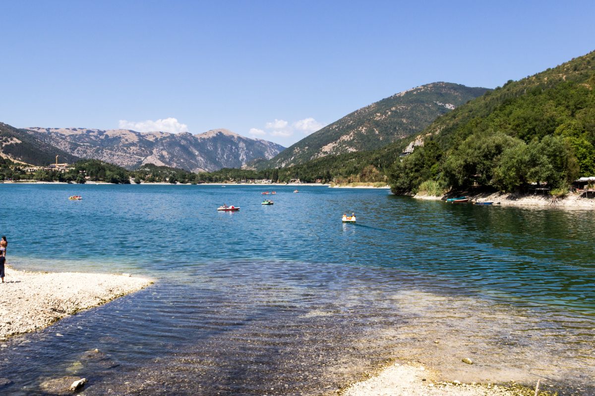 laghi di montagna italiani in agosto
