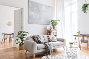 casa luminosa con mobili chiari