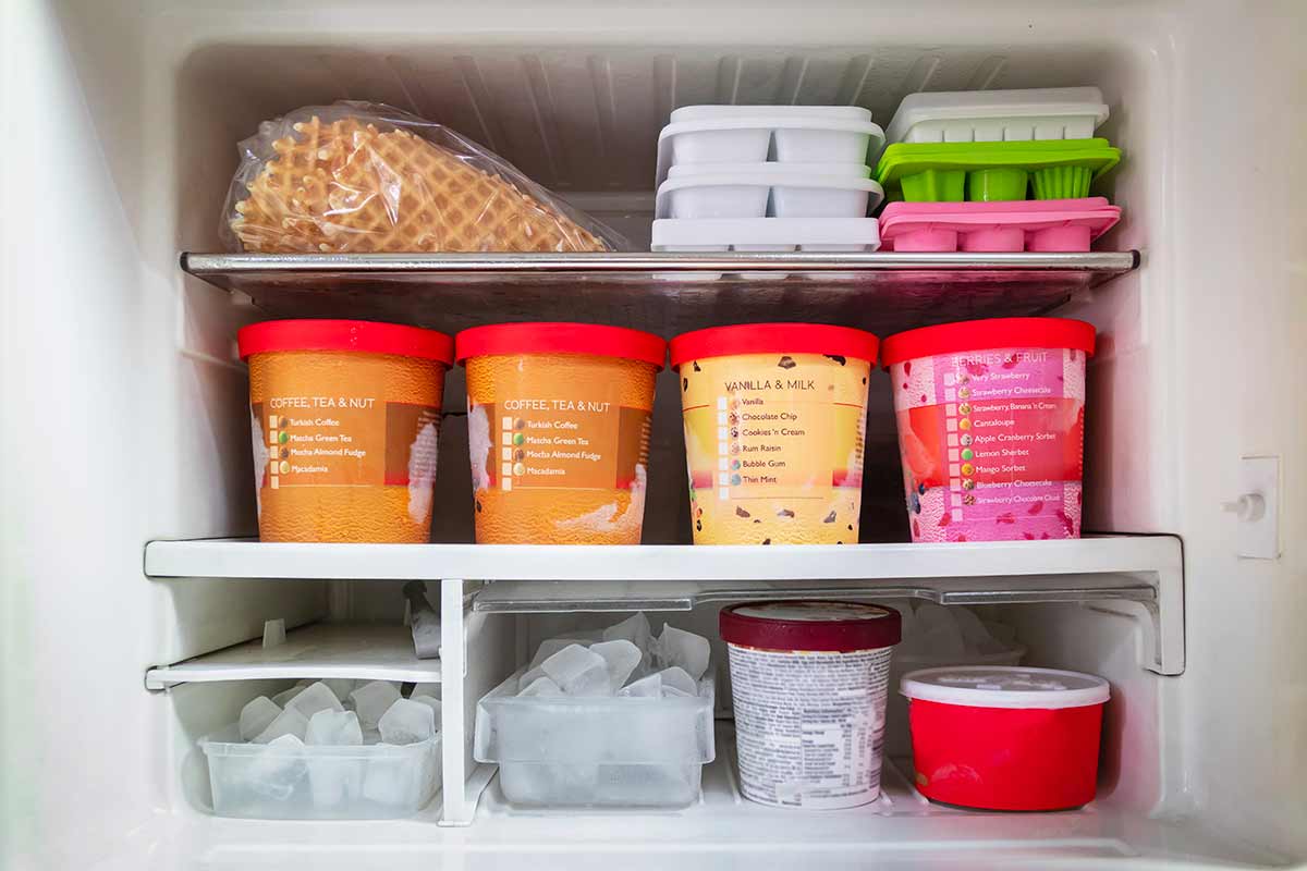gelati ben posizionati in freezer